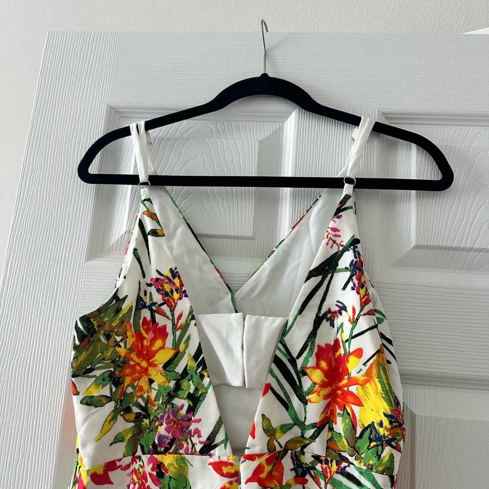 NWT Adelyn Rae Floral Jumper Size Medium - Picture 8 of 15